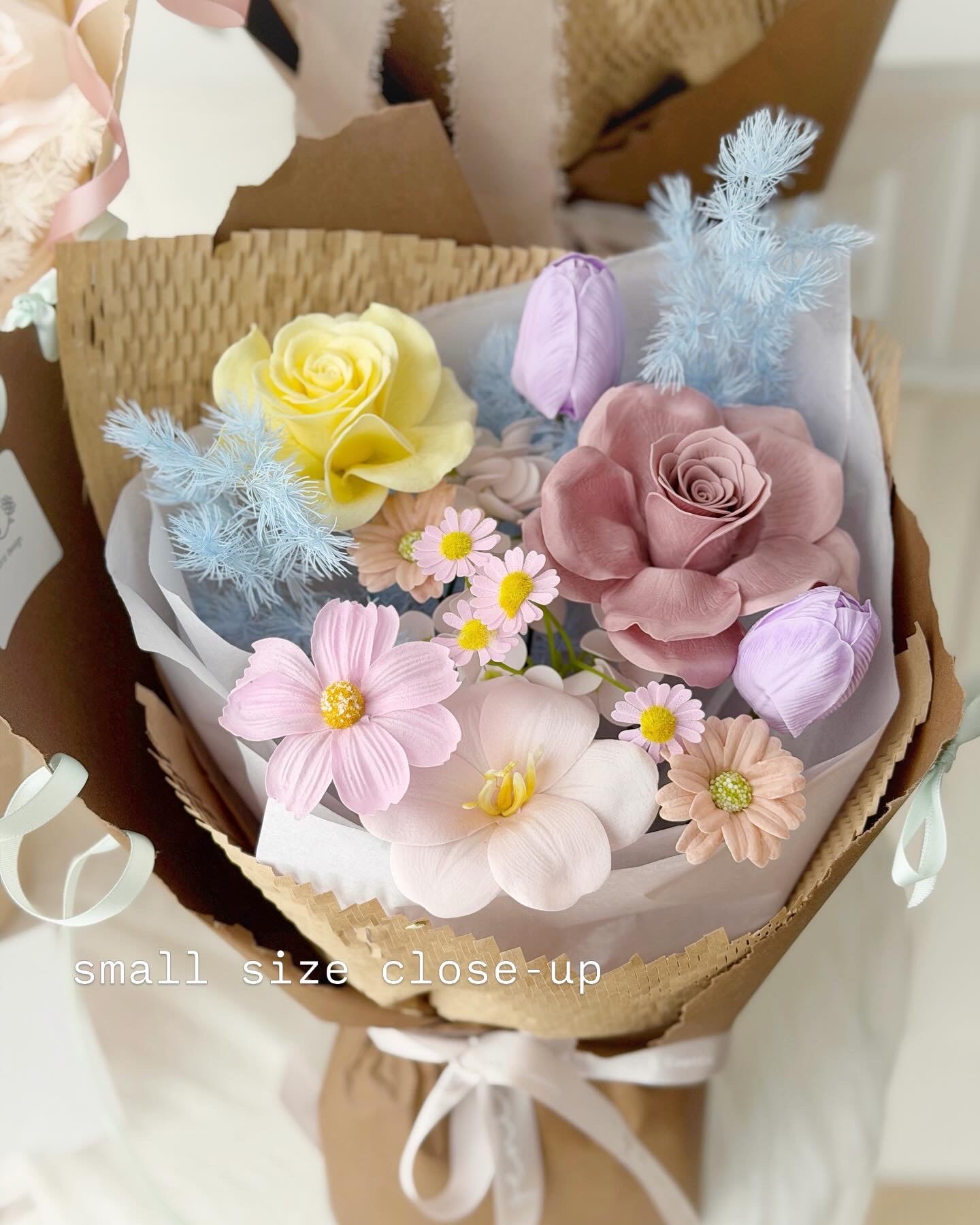 Honey (SOAP FLOWERS)